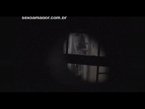 ❤️ Blondie bi dizî ji hêla dengbêjek taxê ve ku li pişt kerpîçên vala veşartiye, vîdyoyek tê kişandin ❌ Vîdyoyê qijk  li porno ku.porno24-7.ru